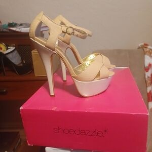 Shoe Dazzle Beige and Gold Platform Heels